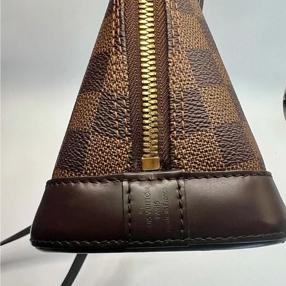 ❌❌SOLD❌❌ LOUIS VUITTON Alma BB Two-Way Satchel in Damier Ebene - Picture 5 of 15